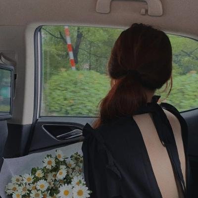 龙纹身的女鬼入镜