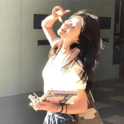 在她们眼中
